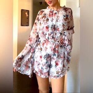 Floral bell sleeves open back romper